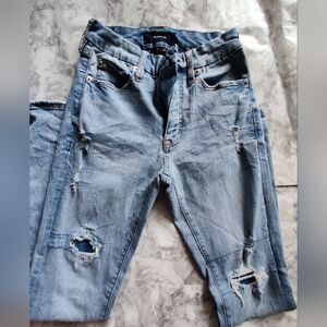 Distressed Women's Light Blue Jeans